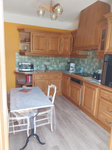 Photo de la galerie de l'établissement residence emile, à Meyras