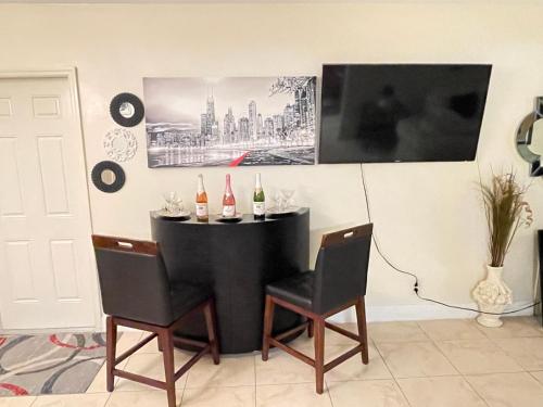 TV a/nebo společenská místnost v ubytování D&B Paradise Near Airport and Beaches