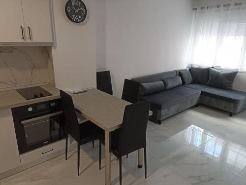 Dapur atau dapur kecil di Kilkis Central Apartment 1