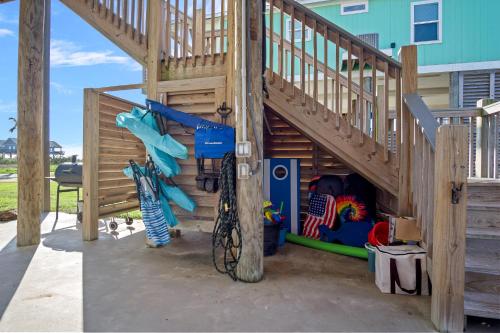 Bolivar PeninsulaにあるViews! Beachside, Hot Tub, Arcade, Family Beach Retreat with Fun for Every Age!のギャラリーの写真