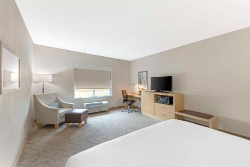 Μια τηλεόραση ή/και κέντρο ψυχαγωγίας στο Best Western Plus Chickasha Inn