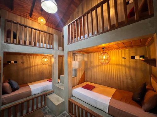 Postel nebo postele na pokoji v ubytování Roy's Villa