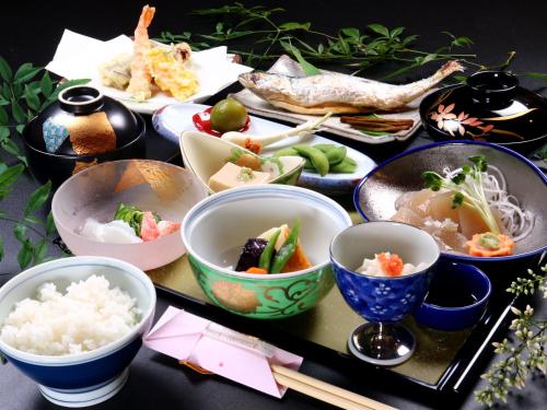 Φαγητό σε αυτό το ryokan ή κάπου εκεί κοντά