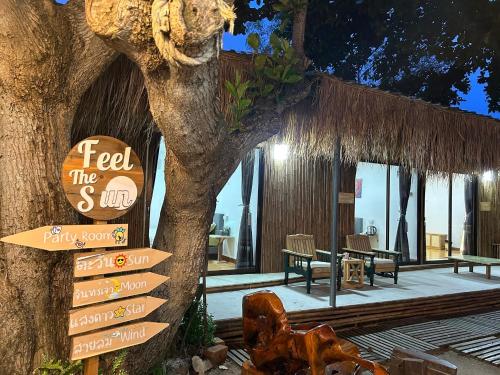 Kawasan patio atau luaran di Feel The Sun