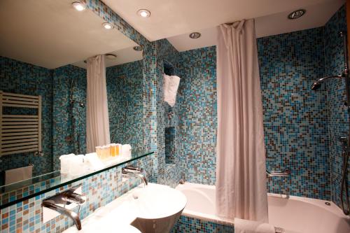 Koupelna v ubytování Albani Hotel Roma