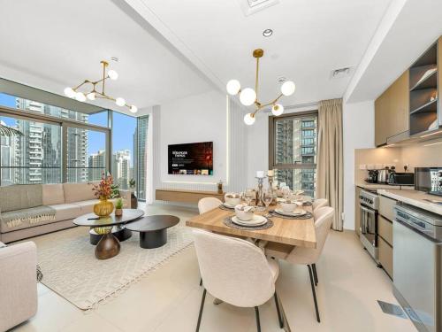 2BR-Downtown Apartment- 10 Min Walk to Dubai Mall