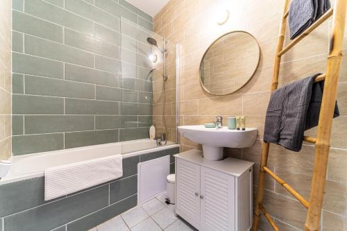 Bilik mandi di Le Beaumont - Barbieux - 3 lits - Wifi - Parking - Terrasse privé