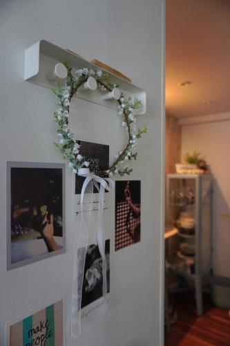 Foto da galeria de Casa Blue"머무는 여행자를 위한 밤의 감성 공간 in 경주" 황리단길5분,도보여행,독채,호스트 정보 확인 필수 em Gyeongju