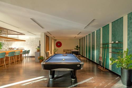 Biliár nebo kulečník v ubytování Anantara Mui Ne Resort