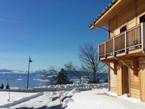 Photo de la galerie de l'établissement Splendid Chalet in Chamrousse with TV, à Chamrousse