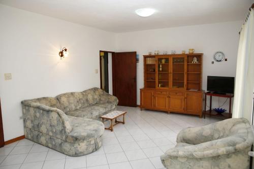 Apartments Araz