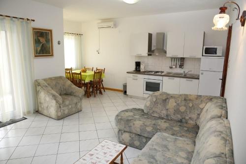 Apartments Araz