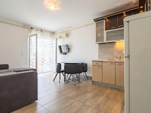 Kuchyňa alebo kuchynka v ubytovaní Apartments Petar