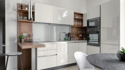 Farini 74 Design Apartment - Metro M3 WiFi AC