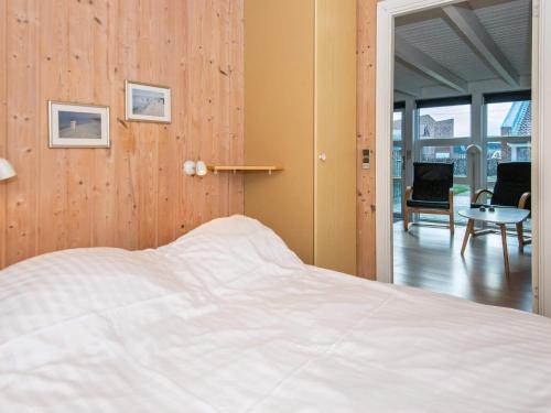 Postel nebo postele na pokoji v ubytování Holiday home Hemmet CLVIII