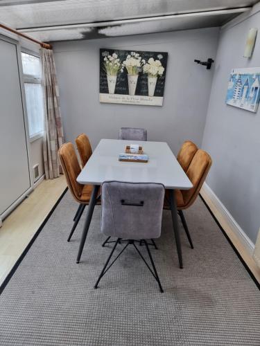 Φωτογραφία από το άλμπουμ του Seaside, Exmouth Centre - sleeps 6+ σε Exmouth