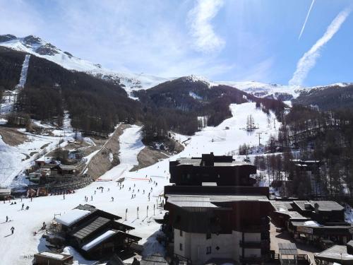 Studio au cœur des Orres 1650, accès pistes, balcon - FR-1-322-574