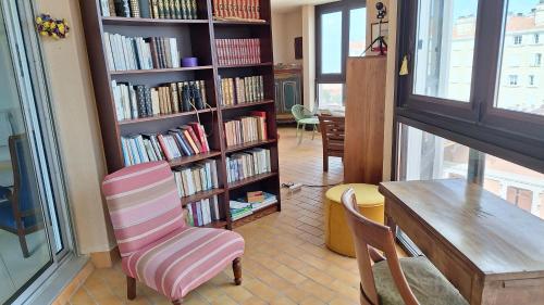 Vaste appartement avec vue sur le port de plaisance