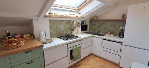 mansarda con terrazzo centralissima