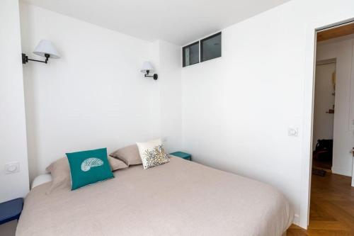 Appartement contemporain rénové dans le centre de Paris