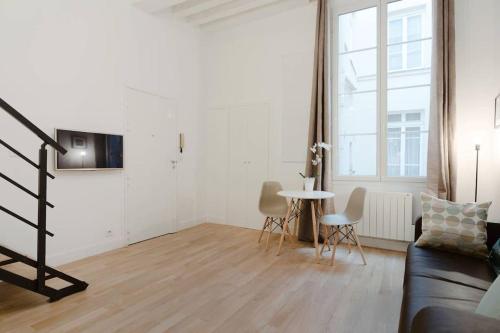 Appartement avec beaux volumes cœur du MARAIS