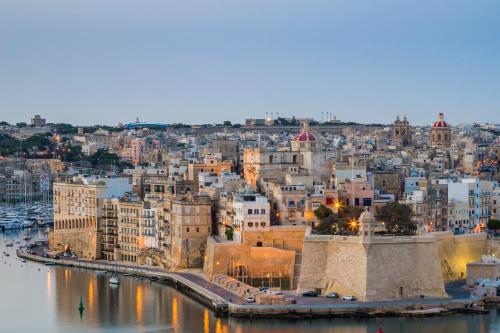 Vue générale sur Cospicua ou vue de la ville depuis le B&B/chambre d'hôtes