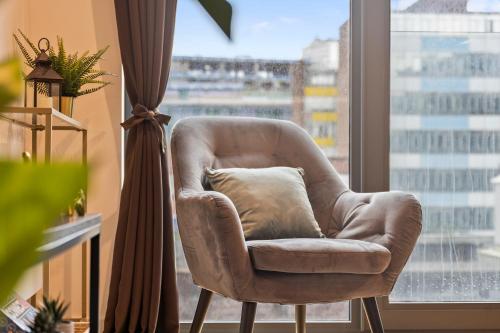 Shanti Suite - 2BED 2BATH City Centre - WIFI - Netflix- Parking- Modern- Perfect for Family, Contractors, Leisure, Business by Shanti Nights photo 16