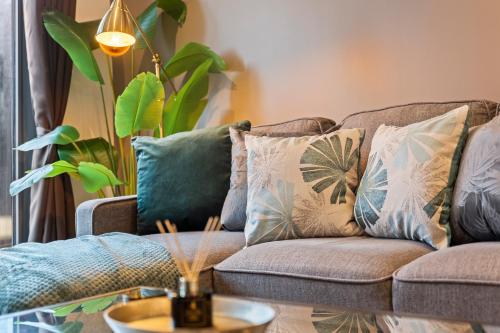 Shanti Suite - 2BED 2BATH City Centre - WIFI - Netflix- Parking- Modern- Perfect for Family, Contractors, Leisure, Business by Shanti Nights photo 19