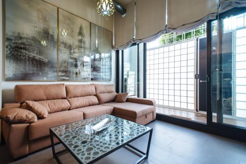 Virgen Dolorosa Olehousing