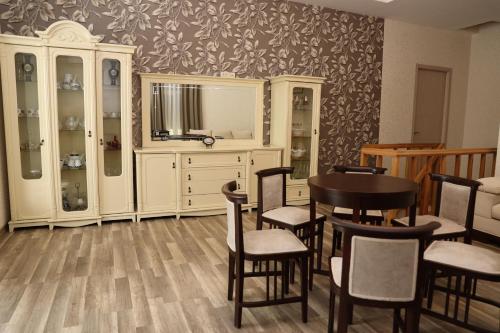 Η κουζίνα ή μικρή κουζίνα στο Feel House