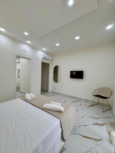 Partenope House 24