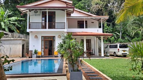 Πισίνα στο ή κοντά στο Villa 365 thalpe