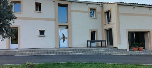 Το κτήριο όπου στεγάζεται  το bed & breakfast