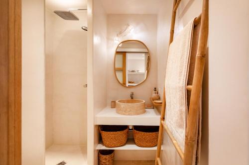 Ένα μπάνιο στο Charmant studio à Mougins