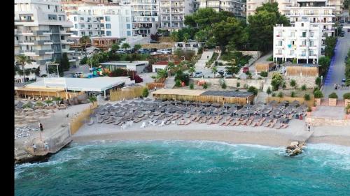 1Bed Beachfront with SeaView Balcony - 5minToBeach