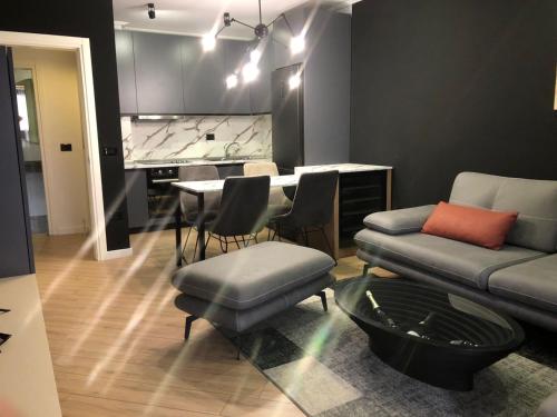 Tirent Apartment - Komuna e Parisit, Central 1