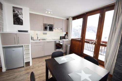 Photo de la galerie de l'établissement Résidence Le Mont Blanc - 2 Pièces pour 5 Personnes 854, à Aime La Plagne