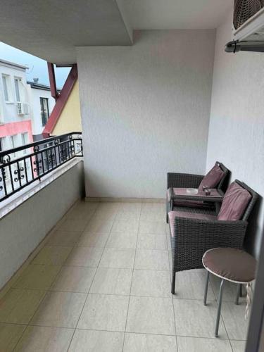 Area tempat duduk di Spring apartment