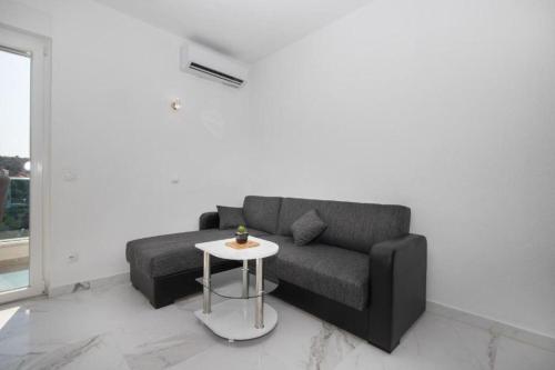 Galeriebild der Unterkunft Apartments Dragan in Postira