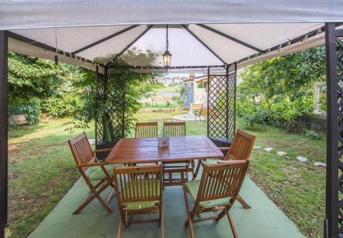 Vonkajšia záhrada v ubytovaní Apartment Ljilja