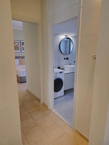 Tranquil 2BR Penthouse Petralona