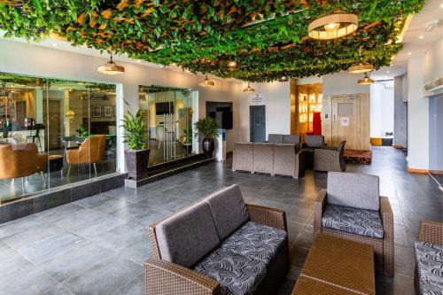 Un lugar para sentarse en Protea Hotel by Marriott Delta