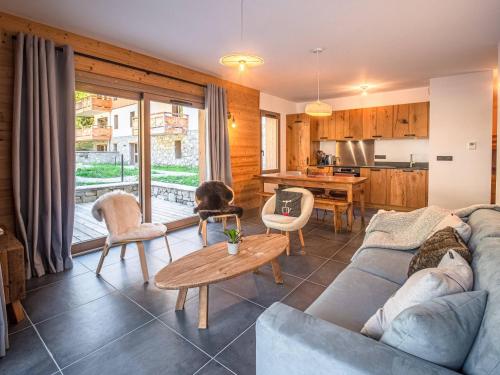Appartement neuf avec terrasse et parking à Champagny-en-Vanoise - FR-1-638-4