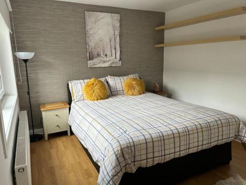 Ένα ή περισσότερα κρεβάτια σε δωμάτιο στο One Bedroom Bungalow Loanhead, Midlothian, Nr Edinburgh