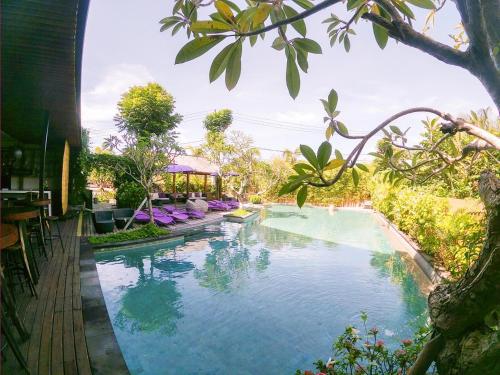 Bazén v ubytování Paradise Haven in Nusa Dua nebo v jeho okolí