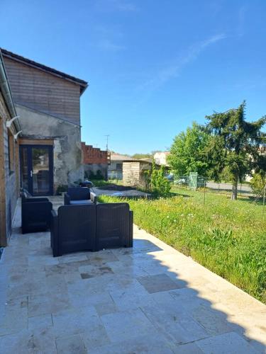 Φωτογραφία από το άλμπουμ του maison avec jardin 4 pers, 2 lits, billard, wifi, clim σε Foulayronnes