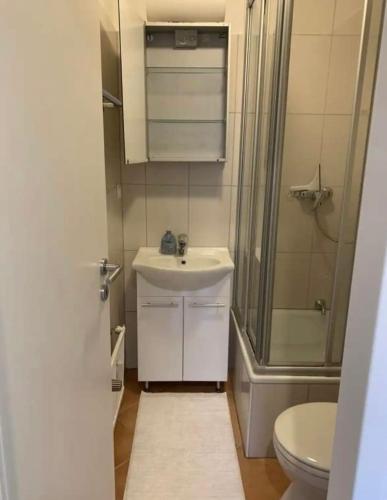 Phòng tắm tại Studioroom Apartment Cologne Altstadt City