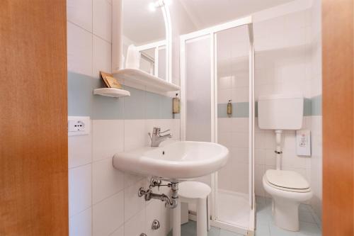A bathroom at Hotel Al Castello