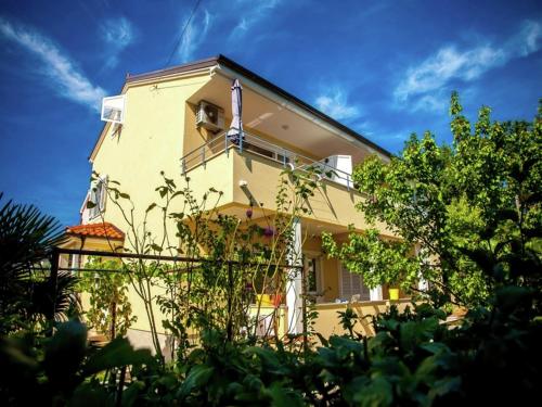 Fotografie z fotogalerie ubytování Modern Apartment in The Croatian Islands with Terrace v destinaci Malinska