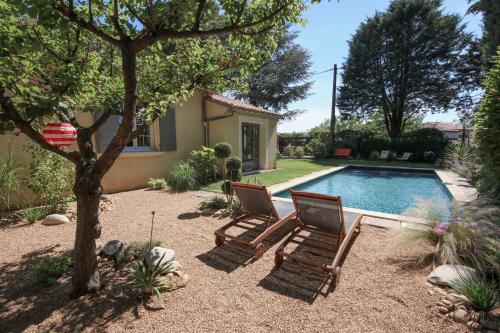 Photo de la galerie de l'établissement Villa GABY, votre oasis de calme avec piscine à 10 min à pied du centre de St Rémy de Pce, à Saint-Rémy-de-Provence